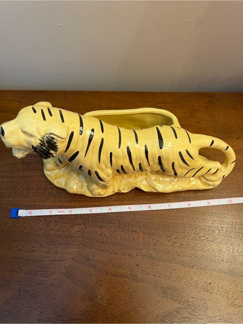 Vintage 1950s Yellow Ceramic Tiger Planter - Mid Century Modern - Picture 3 of 8